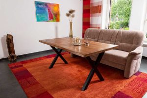 Massivholztisch Smoked mit X Beinen