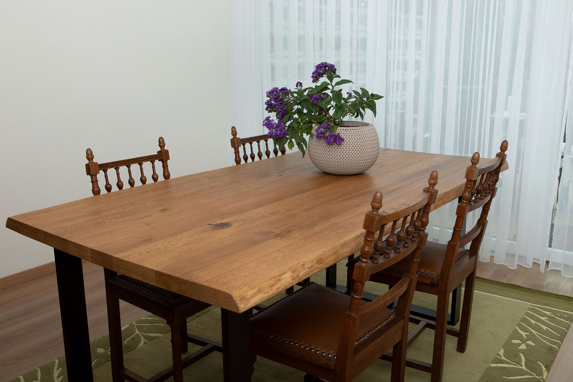 Massivholztisch aus 100% Eiche » massivholz-unikate.de