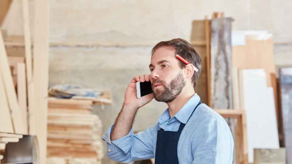 Telefonischer-Anruf-Massivholz-Unikate